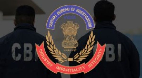 दिल्ली में भविष्य निधि आयुक्त डेढ़ लाख की रिश्वत लेते गिरफ्तार