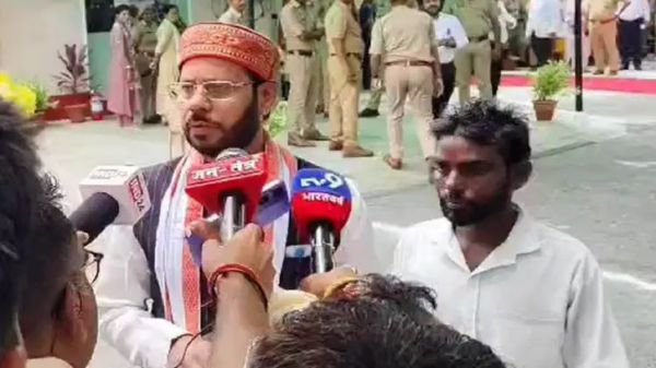 दिशा की बैठक में जमकर हंगामा, विधायक के माफी मांगने के प्रस्ताव पर राहुल गांधी का इनकार, मनाेज पांडे ने छाेड़ी बैठक