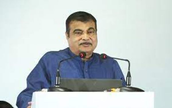 केंद्रीय मंत्री नितिन गडकरी ने नागपुर-अमरावती राजमार्ग पर 4-लेन फ्लाईओवर का उद्घाटन किया