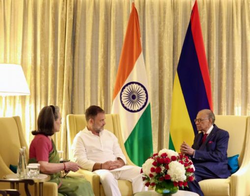  मॉरीशस के प्रधानमंत्री ने सोनिया और राहुल से की मुलाकात