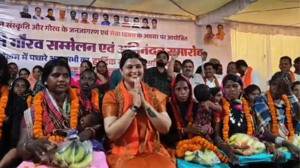 75 महिला-पुरुषों की हुई &lsquo;घर वापसी&rsquo;, विधायक भावना बोहरा ने किया आत्मीय स्वागत