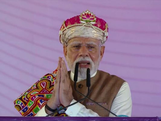 प्रधानमंत्री मोदी ने त्योहारों के मौके पर नागरिकों को स्वदेशी उत्पादों को चुनने के लिए प्रेरित किया