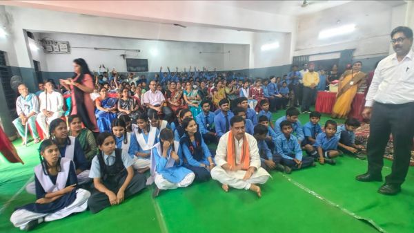 केंद्रीय राज्य मंत्री तोखन साहू ने तिफरा में किया सेवा पखवाड़ा का शुभारंभ