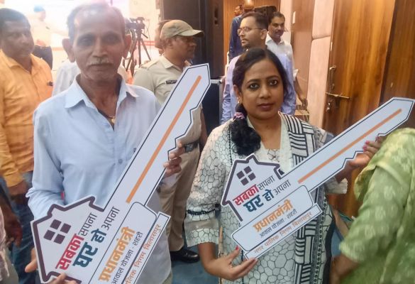 रायपुर : पक्का आशियाना मिलने से खिले चेहरे