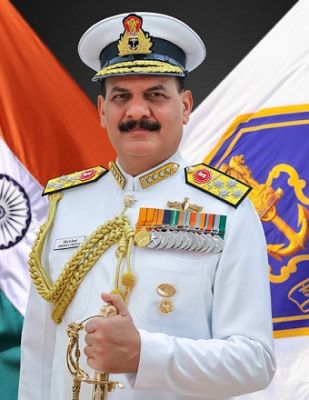 नौसेना प्रमुख ​चार दिन के श्रीलंका दौ​रे पर, अंतर​राष्ट्रीय समुद्री सम्मेलन​ में हिस्सा लेंगे