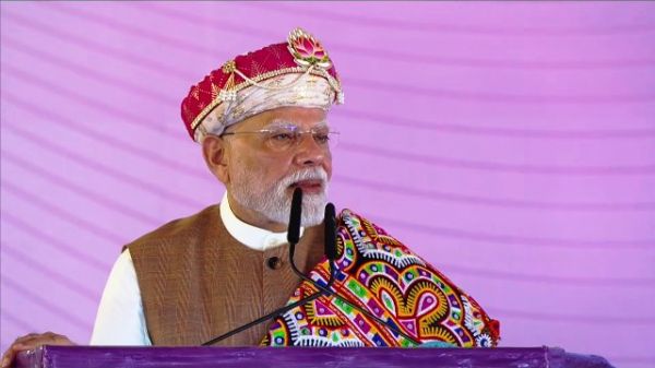 त्योहारों को &lsquo;जीएसटी बचत उत्सव&rsquo; के रूप में मनाएं : प्रधानमंत्री