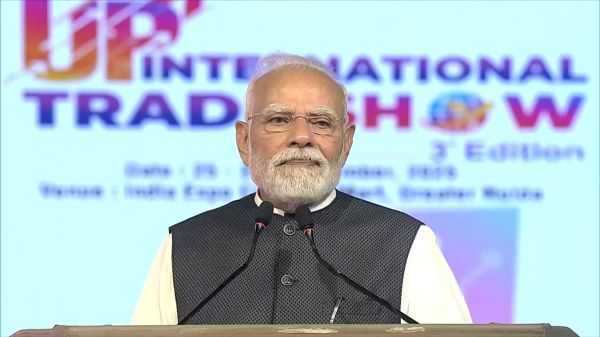 आत्मनिर्भरता से सशक्त बनेगा भारत और विकास से लोगों पर कर का बोझ होगा कम: प्रधानमंत्री