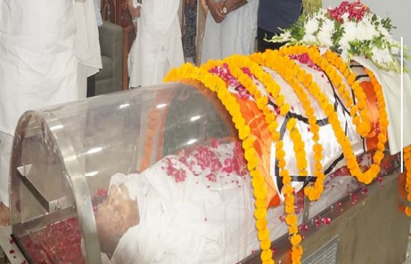 प्रो. विजय कुमार मल्होत्रा का अंतिम संस्कार बुधवार को होगा