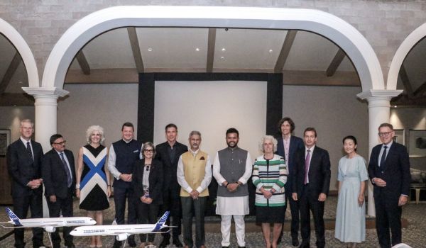  डॉ. एस. जयशंकर और राम मोहन नायडू ने एयरबस-इंडिगो अधिकारियों से मुलाकात, नागरिक उड्डयन सहयोग पर चर्चा