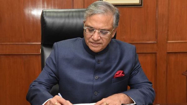 मुख्य चुनाव आयुक्त ज्ञानेश कुमार ने बिहार विधानसभा चुनाव के लिए पर्यवेक्षकों के साथ समीक्षा बैठक की