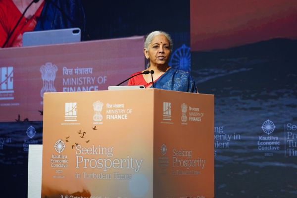  वित्त मंत्री सीतारमण ने कौटिल्य कॉन्क्लेव में कहा: विकसित भारत के लिए 8% जीडीपी वृद्धि ज़रूरी