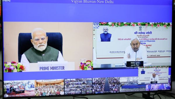 प्रधानमंत्री ने बिहार के युवाओं से किया संवाद,नीतीश कुमार ने राज्य के विकास में योगदान के लिए दिया धन्यावाद
