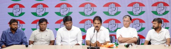 पूर्व आईएएस अधिकारी कन्नन गोपीनाथन कांग्रेस में हुए शामिल,केसी वेणुगोपाल ने दिलाई सदस्यता