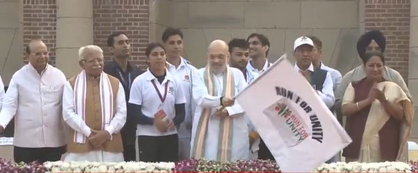  अमित शाह ने राष्ट्रीय एकता दिवस पर नई दिल्ली में 'रन फॉर यूनिटी' को हरी झंडी दिखाई
