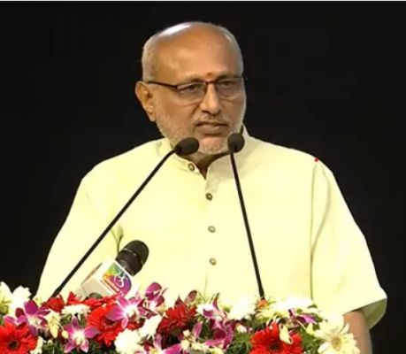 निवेशकों को आकर्षित करने में चंद्रबाबू नायडू सबसे आगे: उपराष्ट्रपति