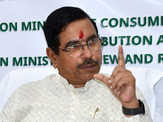 राहुल गांधी के नेतृत्व में कांग्रेस की नैया डूब गई: केंद्रीय मंत्री प्रह्लाद जोशी