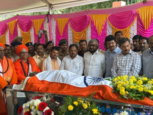 'वृक्ष माता' सालूमरदा थिमक्का का राजकीय सम्मान के साथ अंतिम संस्कार