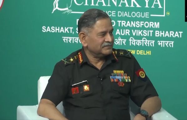 सेना प्रमुख की पाकिस्तान को चेतावनी- पड़ोसी से 'कैसे व्यवहार करना है' सिखाने के लिए भारत तैयार