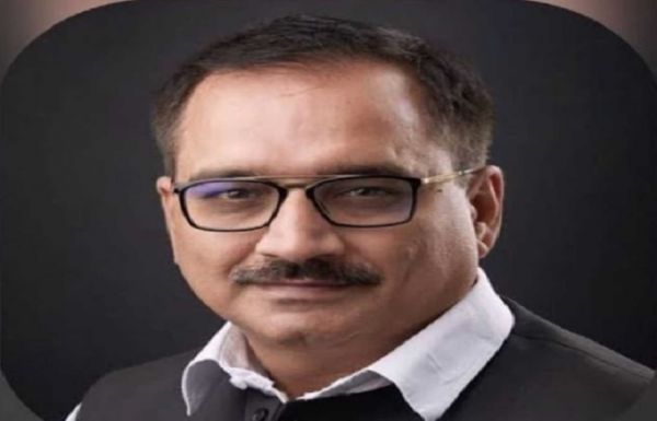 दिल्ली भाजपा अध्यक्ष ने रानी लक्ष्मीबाई की जयंती पर दी श्रद्धांजलि