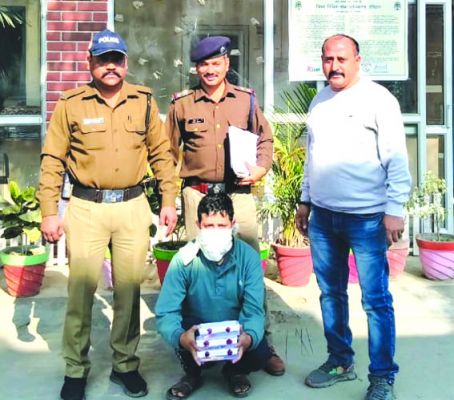 बंद घरों को निशाना बनाने वाला गिरफ्तार, 15 लाख से अधिक के जेवरात बरामद