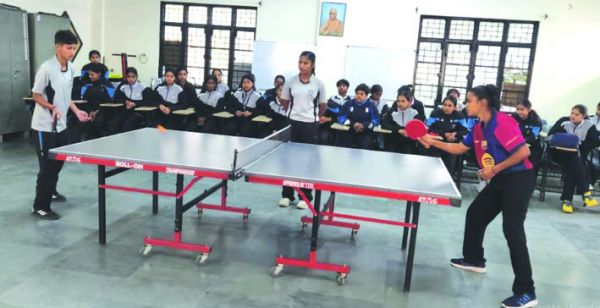 कन्या गुरुकुल अंतर विभागीय टेबल टेनिस में मुस्कान ने मारी बाजी