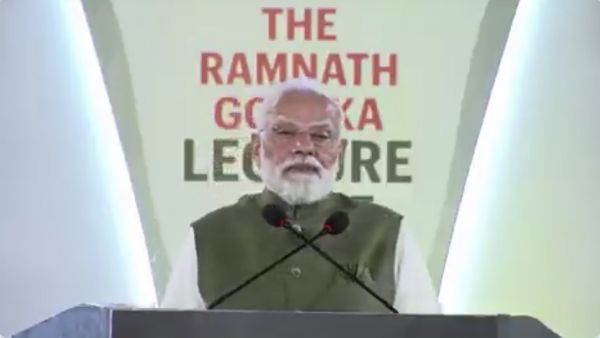 प्रधानमंत्री ने श्री गुरु तेग बहादुर जी के 350वें शहीदी दिवस पर दी श्रद्धांजलि