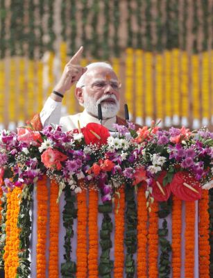  गुलामी की मानसिकता त्यागें और कंधे से कंधा मिलाकर विकसित भारत बनाने में जुट जाएं - प्रधानमंत्री नरेन्द्र मोदी