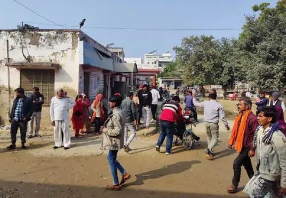 झुंझुनू में पिकअप पलटने से एक की मौत, 15 घायल