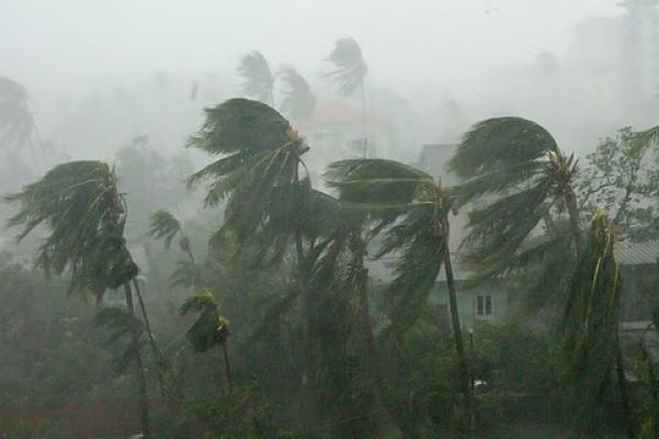 आईएमडी की लाल चेतावनी: आंध्र, तमिलनाडु और पुडुचेरी में अत्यधिक भारी बारिश की आशंका