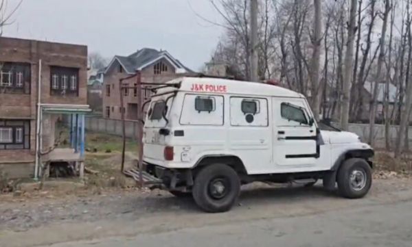 दिल्ली ब्लास्ट मामले में राष्ट्रीय जांच एजेंसी का कश्मीर घाटी में करीब 10 जगह पर छापा