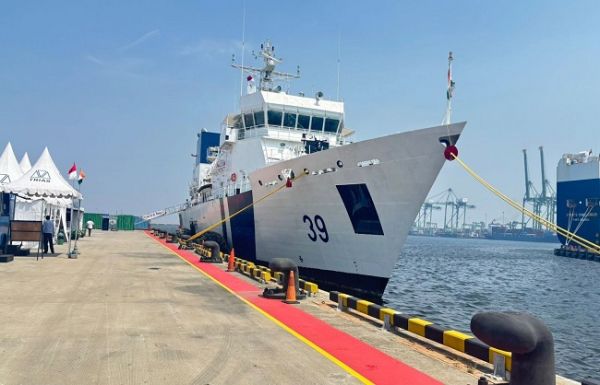 आसियान देशों ​के लिए तैनात आईसीजी का 'विग्रह​' जहाज जकार्ता​ बंदरगाह पर पहुंचा