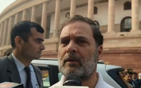 विदेशी प्रतिनिधियों से न मिलने देना लोकतांत्रिक परंपरा के खिलाफः राहुल