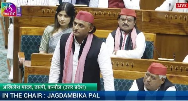  वंदे मातरम् पर सरकार&ndash;विपक्ष के बीच आरोप-प्रत्यारोप