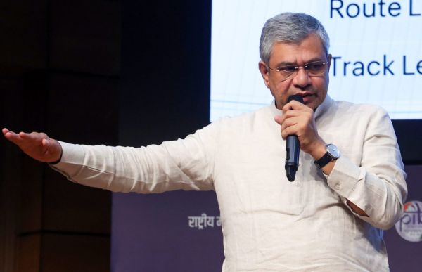 रेल मंत्री अश्विनी वैष्णव करेंगे नई साप्ताहिक सेवा को हरी झंडी