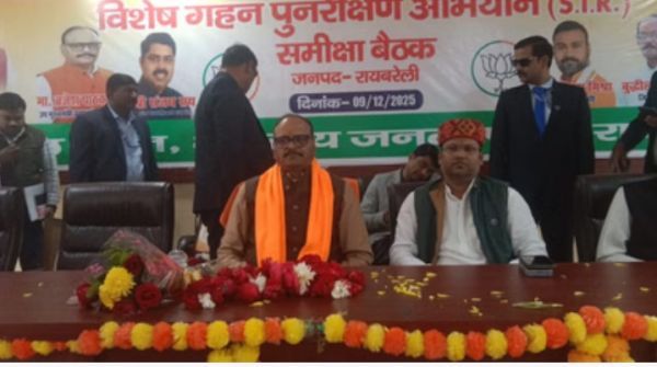 गांधी-नेहरू परिवार आज भी राजा की तरह करता है व्यवहार : ब्रजेश पाठक