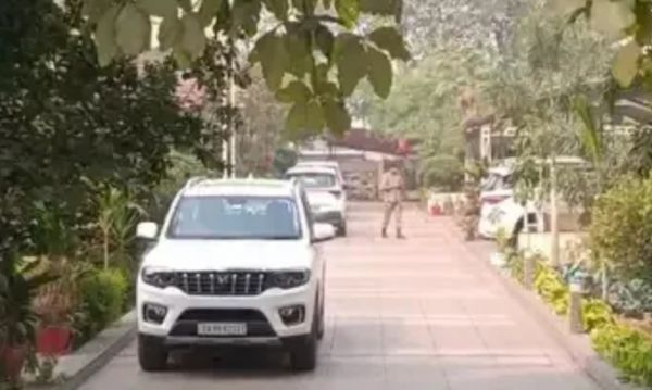  धनबाद में ईडी की बड़ी कार्रवाई, कोयला कारोबारियों के कई ठिकानों पर छापेमारी जारी