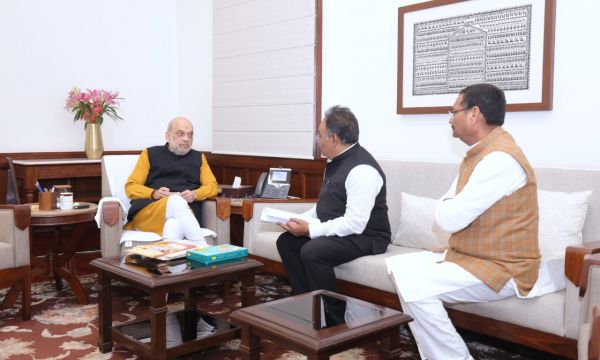  बंगाल और झारखंड में जनसांख्यिकीय बदलाव के मुद्दे पर गृह मंत्री से मिले भाजपा सांसद