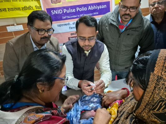  जिलाधिकारी ने पल्स पोलियो अभियान का किया शुभारंभ