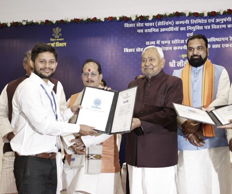  मुख्यमंत्री ने ऊर्जा विभाग के अन्तर्गत नवचयनित 2390 अभ्यर्थियों को प्रदान किया नियुक्ति पत्र