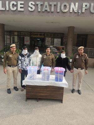 नौकर ने ही उड़ाए 40 लाख रुपये, तीन गिरफ्तार