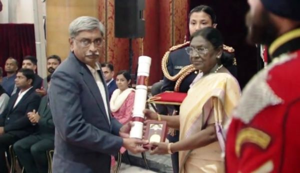  जयंत नार्लीकर को मरणोपरांत विज्ञान रत्न पुरस्कार