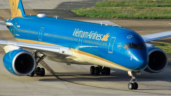 हवाई यात्रा के दौरान जर्मन यात्री की तबीयत बिगड़ी, कोलकाता में कराई गई आपात लैंडिंग