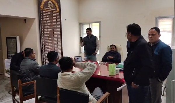 सागर : जल जीवन मिशन में 1.5 लाख की रिश्वत लेते पकड़ाया पीएचई अधिकारी