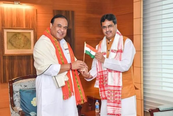 असम के मुख्यमंत्री ने त्रिपुरा के मुख्यमंत्री माणिक साहा को दीं जन्मदिन की शुभकामनाएं