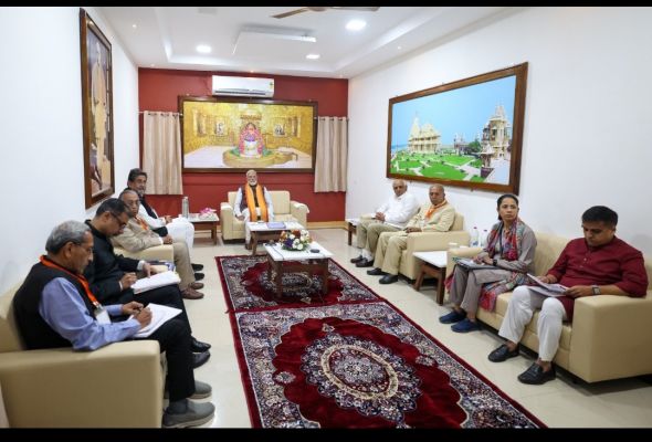  प्रधानमंत्री मोदी ने की श्री सोमनाथ ट्रस्ट की बैठक की अध्यक्षता