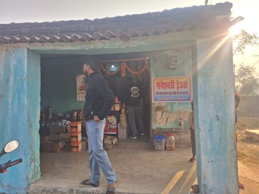 रामानुजगंज में चोरों का आतंक: वार्ड क्रमांक तीन में एक ही रात दो स्थानों पर चोरी