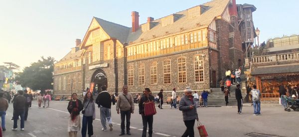 शिमला में सूखा मौसम, अब बर्फबारी की आस, अलर्ट जारी