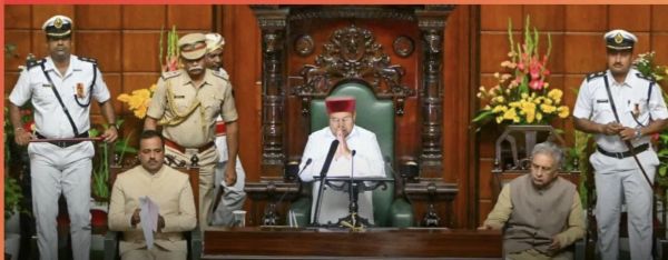 कर्नाटक में राज्यपाल और सरकार के बीच टकराव तेज