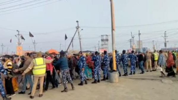 हर-हर गंगे के जयघोष के साथ संगम पर वसंत पंचमी के पुण्य स्नान के लिए उमड़ा जनसैलाब