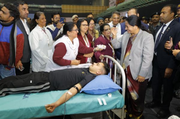 मुख्यमंत्री ने पराक्रम दिवस पर किया रक्तदान शिविर का उद्घाटन